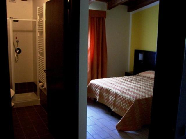 San Pietro Apostolo Agrihotel Papaya חדר תמונה