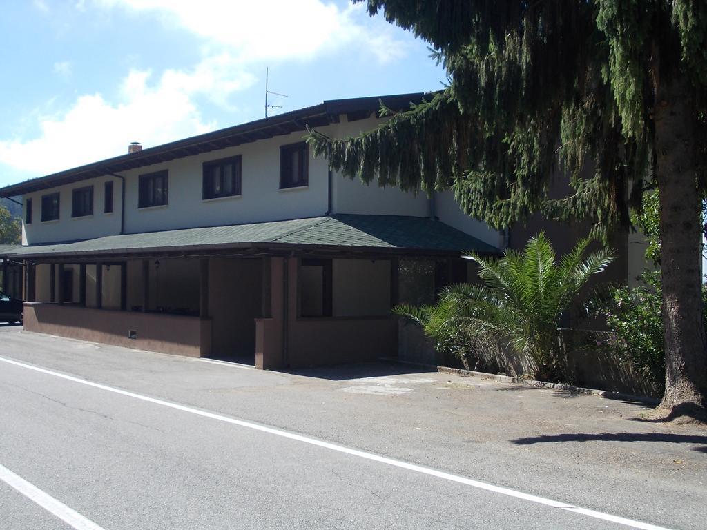 San Pietro Apostolo Agrihotel Papaya מראה חיצוני תמונה